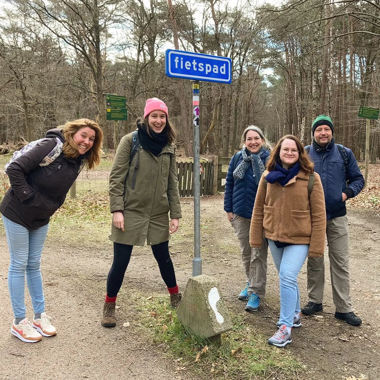 We trainen alvast voor de @nachtvdvluchteling. De Nacht van de Vluchteling wordt gehouden in het weekend van zaterdag 18 op zondag 19 juni 2022. Deelnemers lopen een route van 40 of 20 kilometer, om zoveel mogelijk geld in te zamelen voor noodhulp aan vluchtelingen die op de vlucht zijn voor oorlog, conflict en onderdrukking. Je kunt individueel meelopen en als team. 
Je kunt ons sponsoren via 
www.nachtvandevluchteling.nl/team/atlas-contact